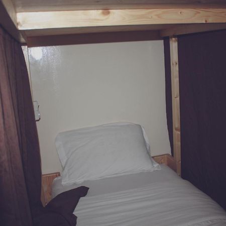 Afer Surf Hostel Эмуан Номер фото