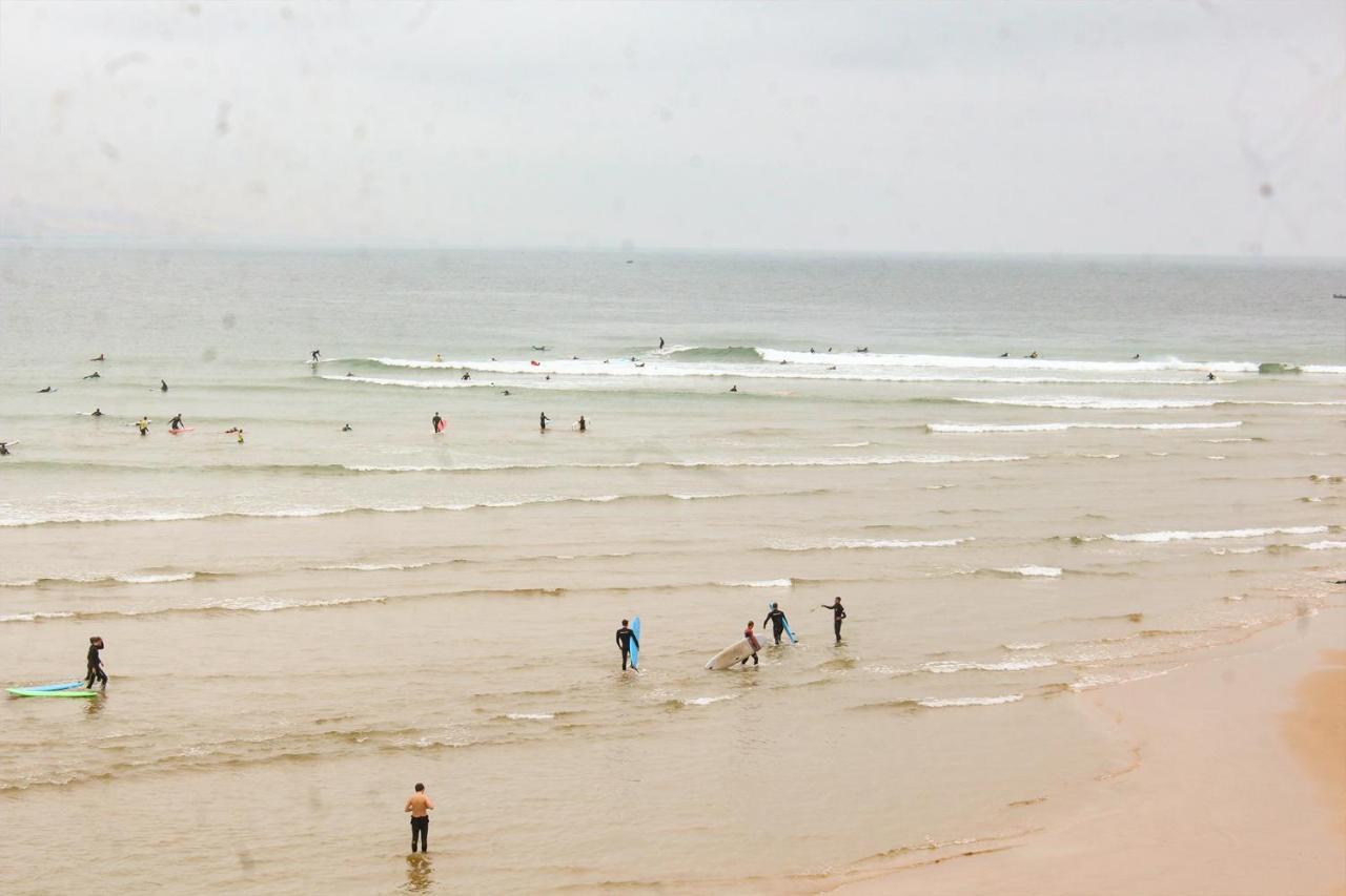 Afer Surf Hostel Эмуан Экстерьер фото