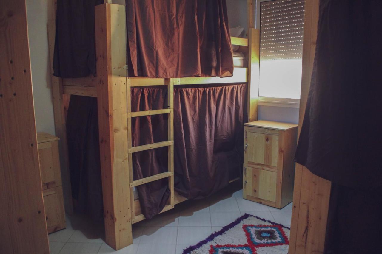 Afer Surf Hostel Эмуан Экстерьер фото